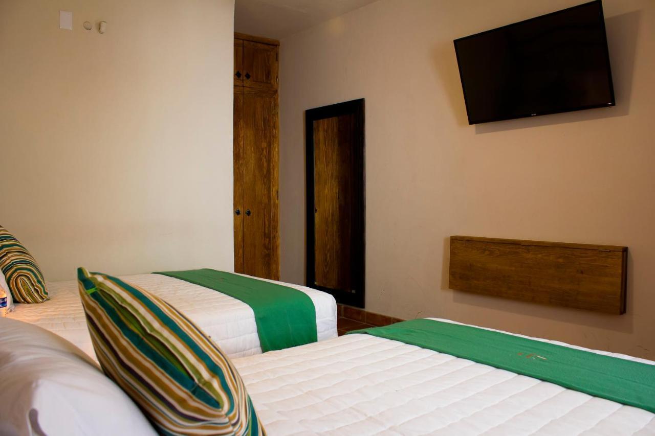 Puerta San Pedro Otel Tlaquepaque Dış mekan fotoğraf