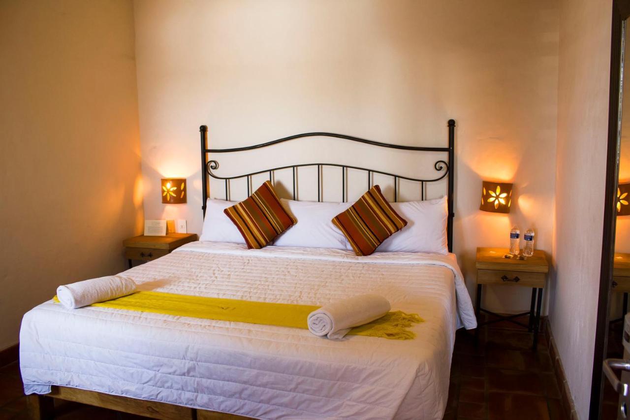 Puerta San Pedro Otel Tlaquepaque Dış mekan fotoğraf